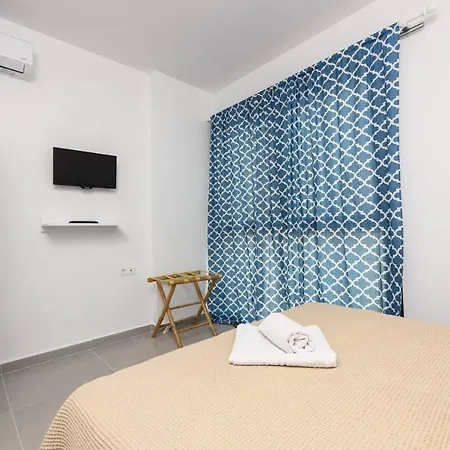 Suzana's Maisonette Apartment